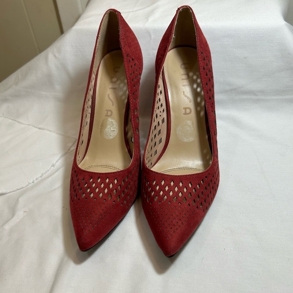 Unisa Red,Velvety,Cut-Out,Size 8M Stiletto Heel - Picture 4 of 11